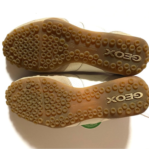 Geox Women's Sneakers - Red, White, and Tan - Picture 5 of 5